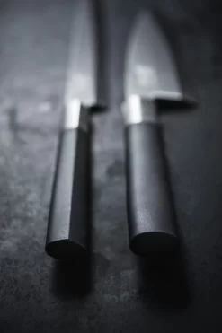 KAI Wasabi Black Allzweckmesser 4" (10,0 Cm) 6 KAI Wasabi Black Allzweckmesser 4" (10,0 Cm) -Küchengrill 67 detail 2018 01 1