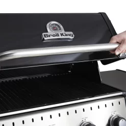 Broil King Baron 490 Inkl. Abdeckhaube & Gussplatte 23 Broil King Baron 490 Inkl. Abdeckhaube & Gussplatte -Küchengrill 875282 BARON490 ACTION 01