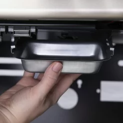 Broil King Baron S 590 IR Inkl. Abdeckhaube & Gussplatte -Küchengrill 876982 BARON S590IR GREASE TRAY 01