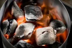 McBrikett KOKOKO EGGS 10kg 20 McBrikett KOKOKO EGGS 10kg -Küchengrill Kokoko Eggs durchgeglueht