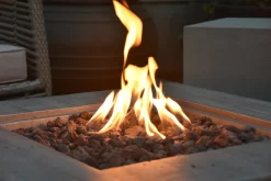 Gardenforma Gas Feuerstelle Wilton -Küchengrill OFG148CG Wilton Lifestyle Detail