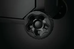 NAPOLEON Phantom Freestyle 425, Mit Edelstahl Rosten Und Tür, Mattschwarz -Küchengrill Phantom Freestyle F425DSIBPK PHM Detail Wheel