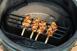 Big Green Egg Satay Grill -Küchengrill Webversion Chicken sate BigGreenEgg 2019M04 9