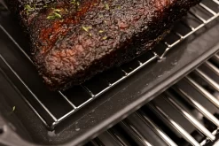 Broil King Gusseisener Multi Roaster -Küchengrill broi 69610 lifestyle 03