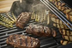 Weber Spirit E-315 GBS -Küchengrill webe 46512279 E315 Food 1