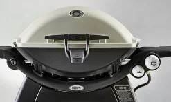 Weber Q 3200 Station Gasgrill Schwarz (Black Line) -Küchengrill weber q3200 57010079 Deckel 3